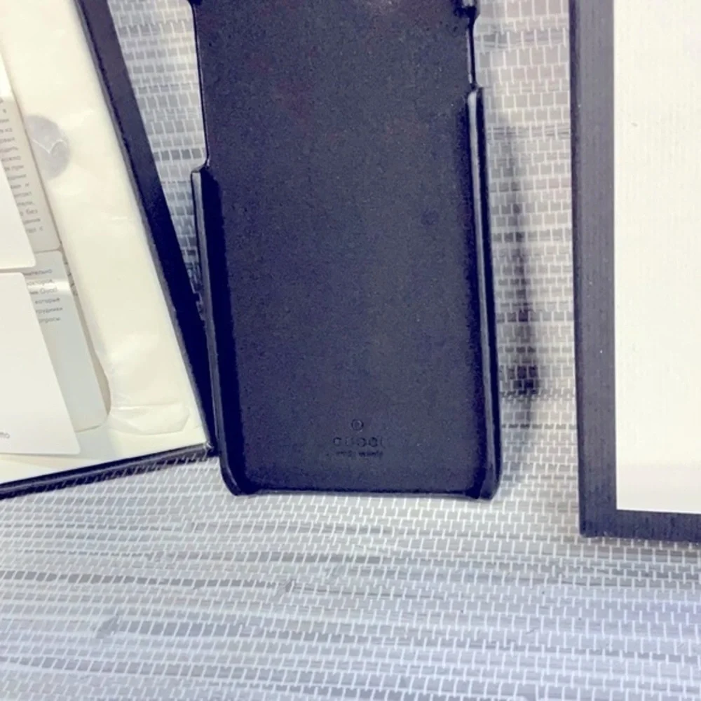 GUCCI I-PHONE CASE‎ For 6,7,8 with box NEW